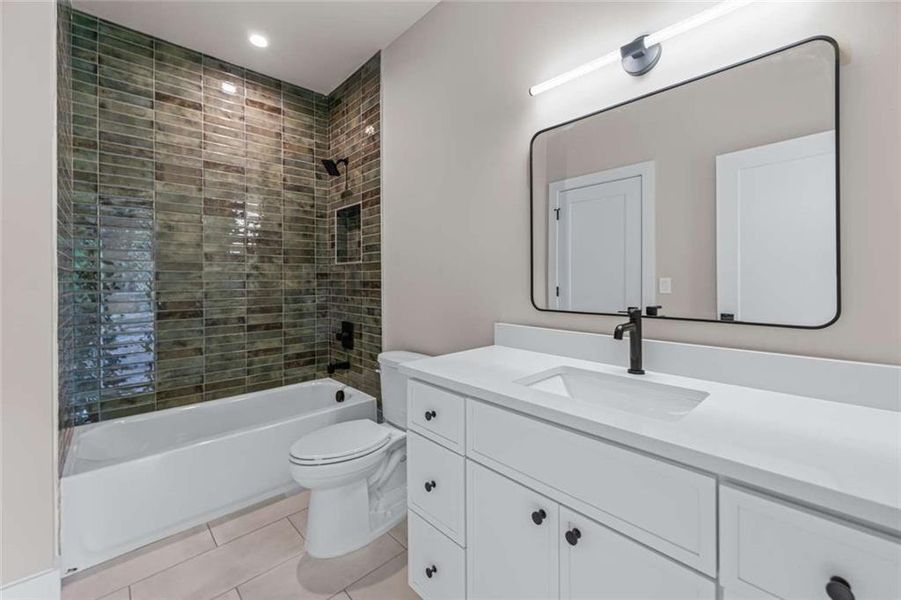 Furnished interior view inside a new home in , Atlanta (Image 11). Furnished interior view inside a new home in , Atlanta (Image 11).