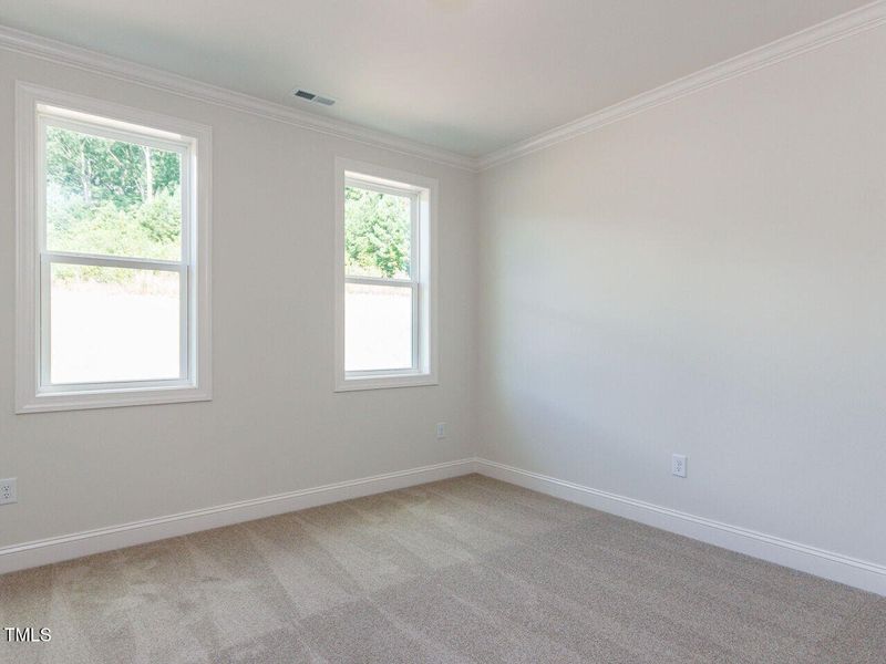 032-1280x960-bedroom