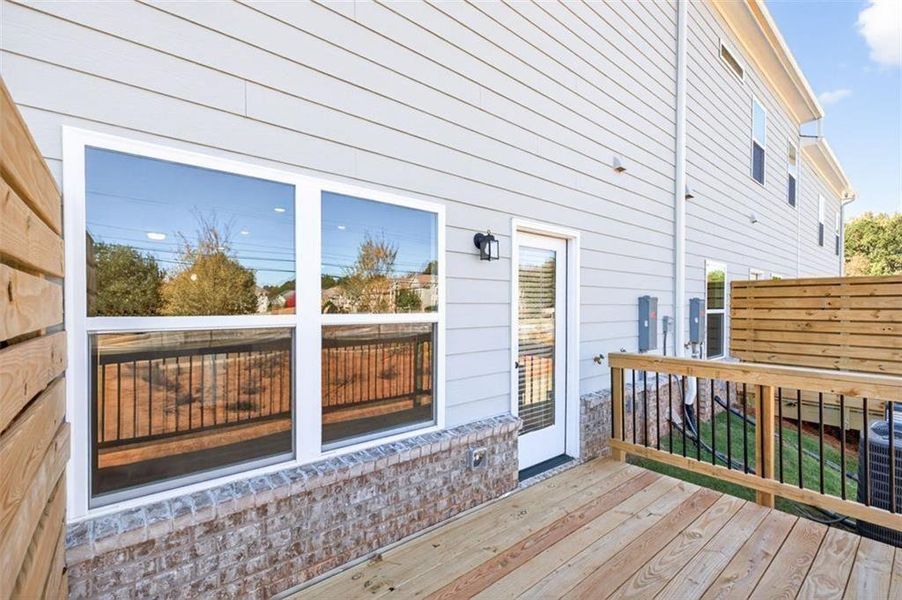Exterior details and patio area of a home in Franklin Manor, Lawrenceville (Image 28).