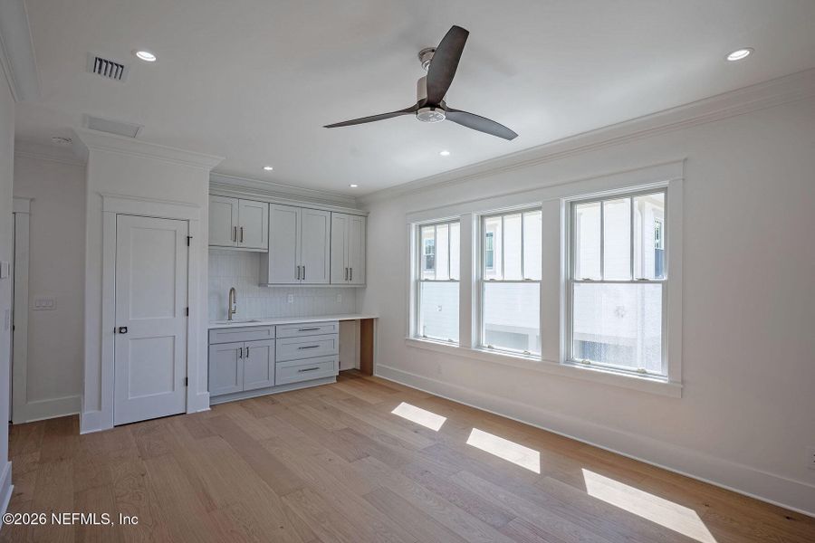 Spacious, unfurnished interior of a new home in , Jacksonville (Image 147).