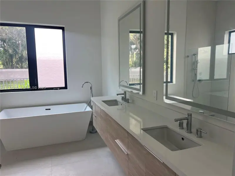 Furnished interior view inside a new home in , Hollywood (Image 14).