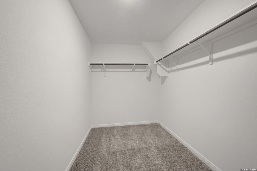 Spacious, unfurnished interior of a new home in Meadows at Clear Springs, New Braunfels (Image 29).