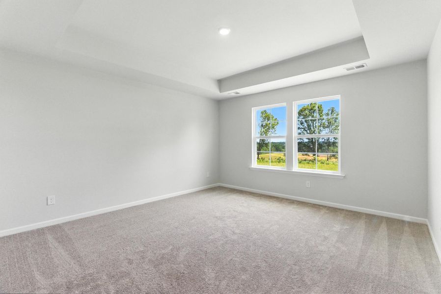 Spacious, unfurnished interior of a new home in , Summerville (Image 34).