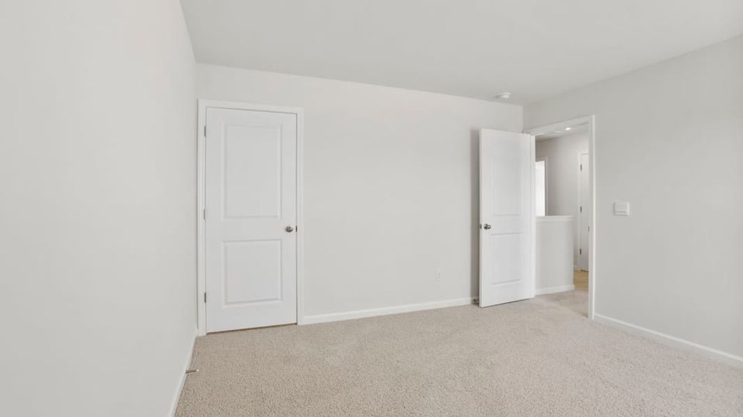 Spacious, unfurnished interior of a new home in Cedar Gap, Fountain Inn (Image 21).