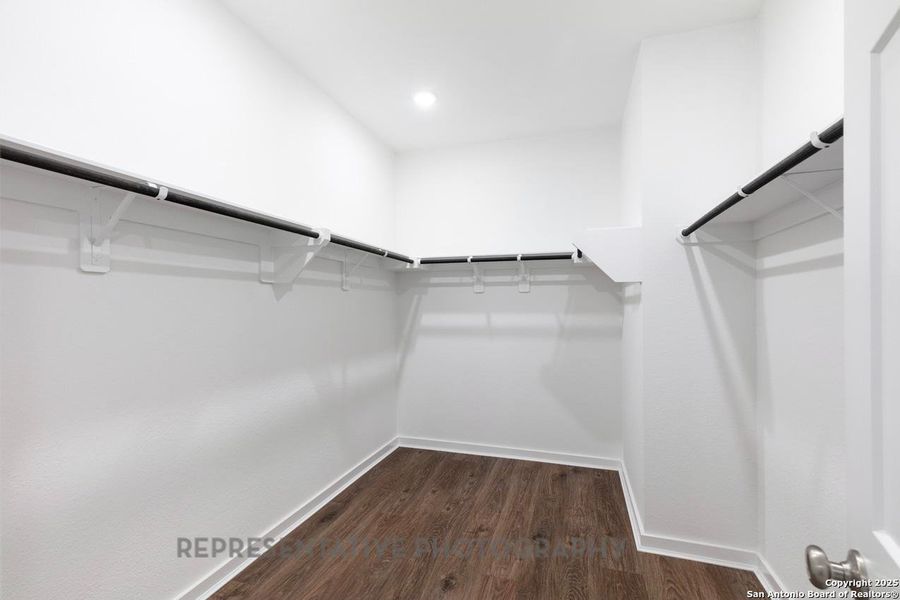 Spacious, unfurnished interior of a new home in The Crossvine, Schertz (Image 20).