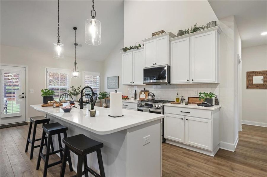Furnished interior view inside a new home in , Dallas (Image 15).