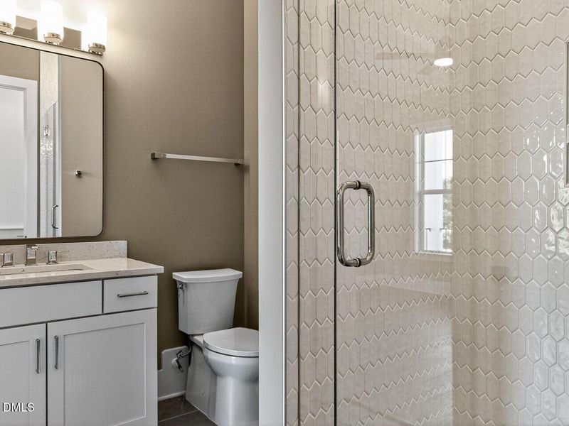 024-1280x960-bathroom