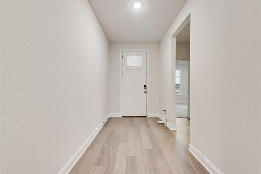 Spacious, unfurnished interior of a new home in Creekside of Crowley, Crowley (Image 26).