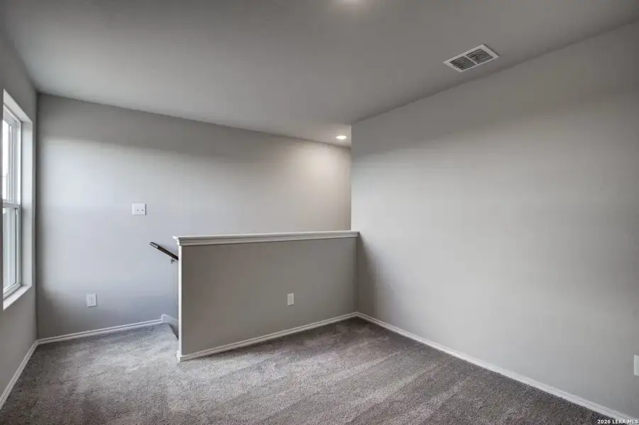 Spacious, unfurnished interior of a new home in Applewhite Meadows, San Antonio (Image 28).