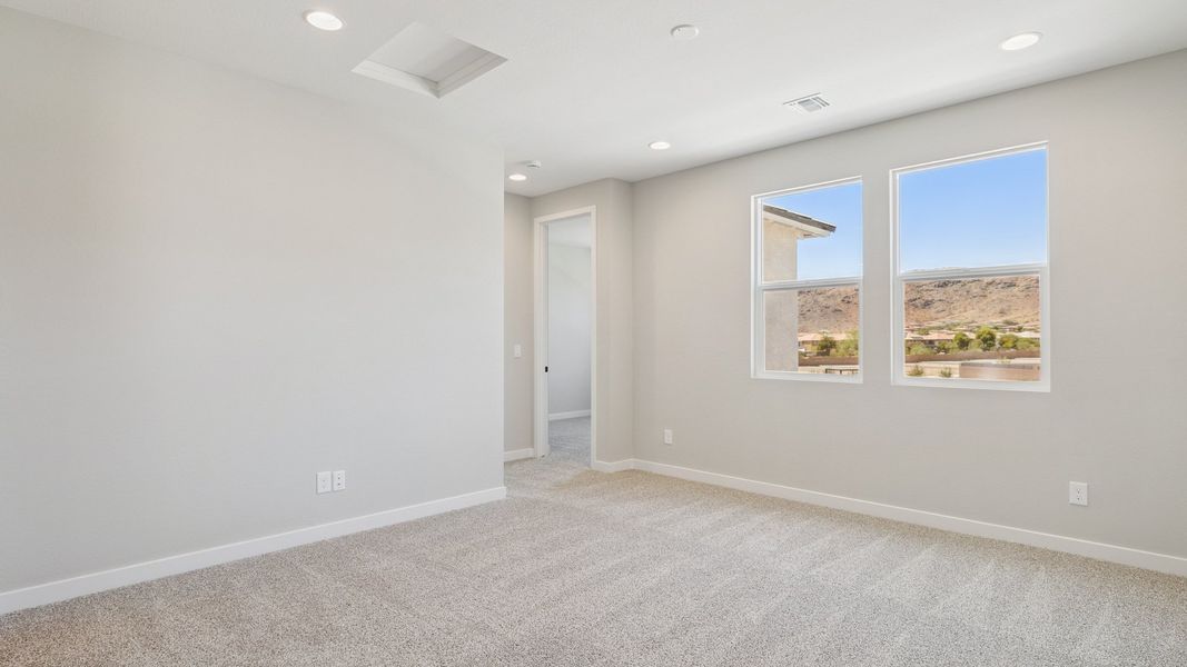 Spacious, unfurnished interior of a new home in Upper Canyon, Phoenix (Image 27).