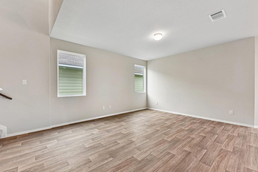 Spacious, unfurnished interior of a new home in Cascade, Liberty Hill (Image 32).