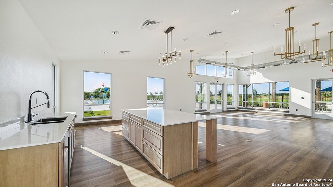 Community amenities in Avenida, Converse (Image 37).