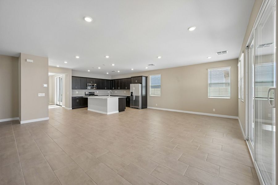 New Home in San Tan Valley, AZ.  - Slide 10