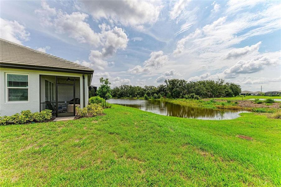 Exterior details and patio area of a home in , Lakewood Ranch (Image 4).