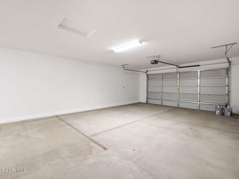 Spacious, unfurnished interior of a new home in Westwood, Prescott (Image 25).