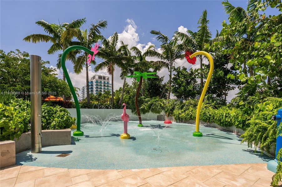 Community amenities in Aria Reserve, Miami (Image 45).