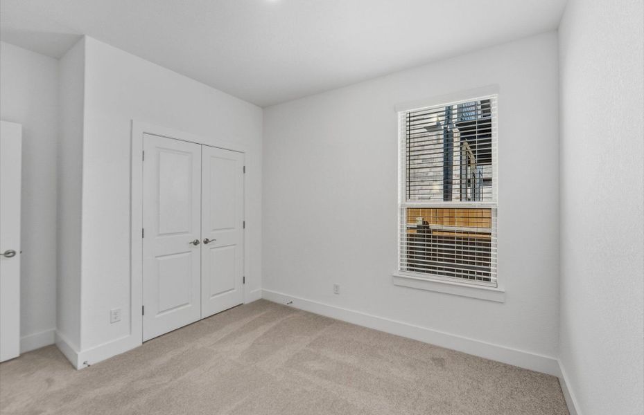 Spacious, unfurnished interior of a new home in Saddleback at Santa Rita Ranch, Liberty Hill (Image 33).