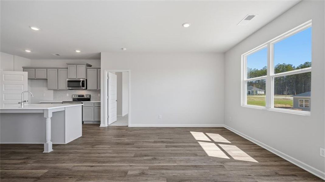 Spacious, unfurnished interior of a new home in Willowbrook, Winder (Image 22). Spacious, unfurnished interior of a new home in Willowbrook, Winder (Image 22).