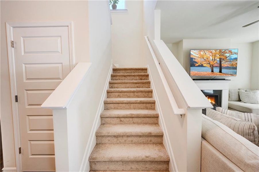 Furnished interior view inside a new home in , Calhoun (Image 16).