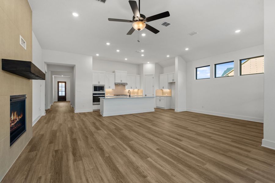 2,337sf New Home in Dripping Springs, TX.  - Slide 17