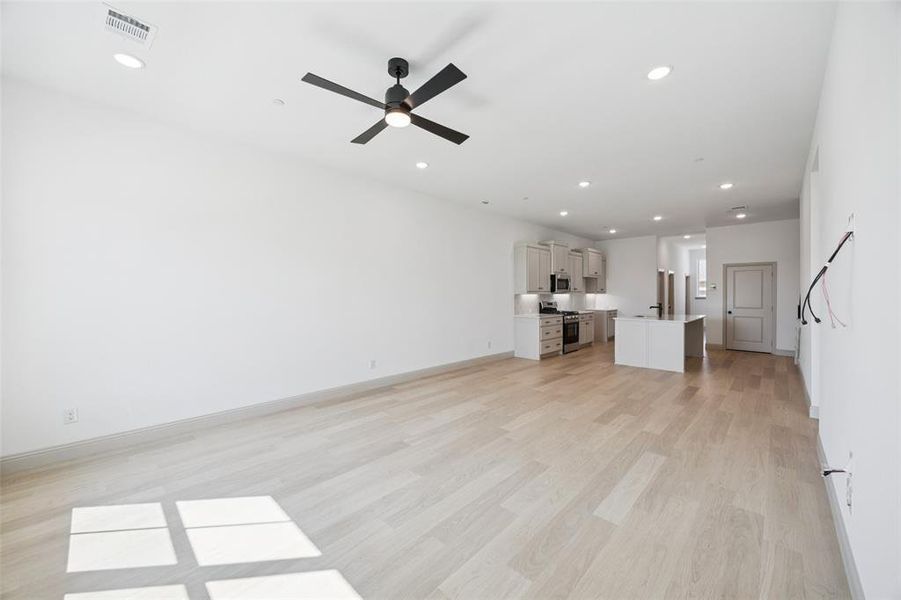 This fantastic lock and leave lifestyle home offers a wonderful open concept floor plan designed for entertaining! This fantastic lock and leave lifestyle home offers a wonderful open concept floor plan designed for entertaining!