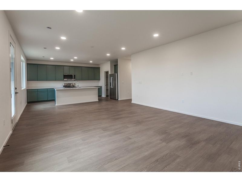 Spacious, unfurnished interior of a new home in , Fort Collins (Image 26).
