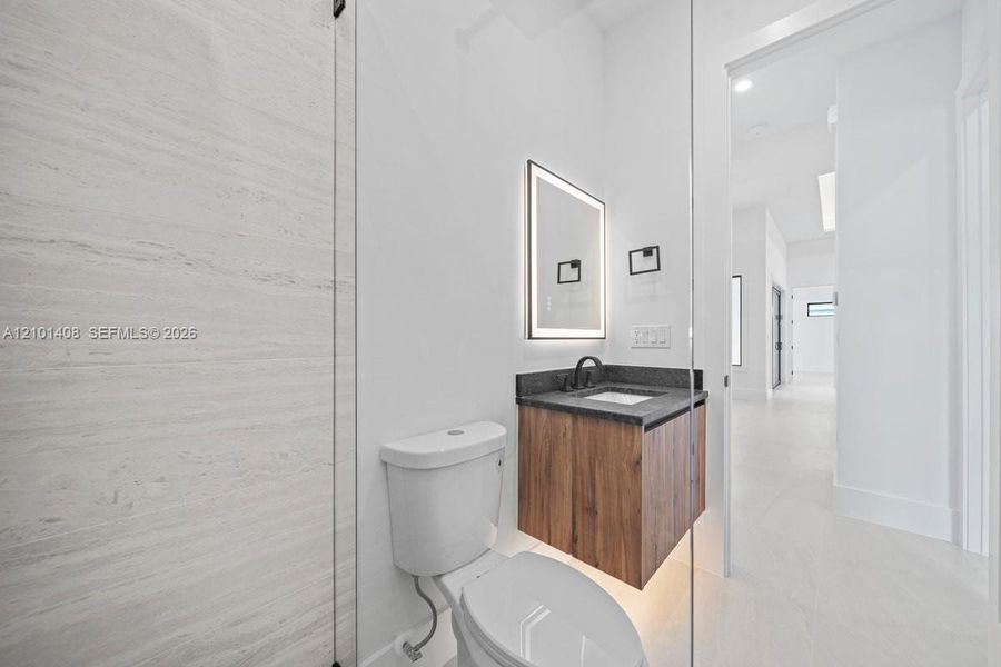 Furnished interior view inside a new home in , Cape Coral (Image 9).