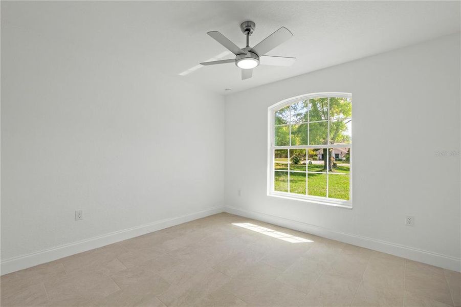 Spacious, unfurnished interior of a new home in , Dunnellon (Image 48).