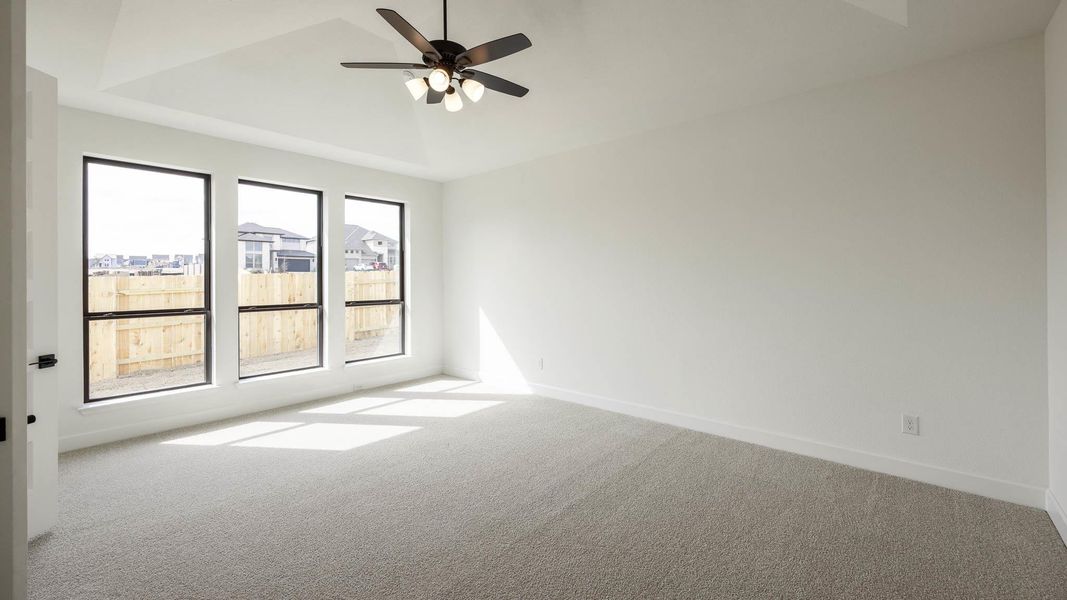 Spacious, unfurnished interior of a new home in Lariat 60', Liberty Hill (Image 11).
