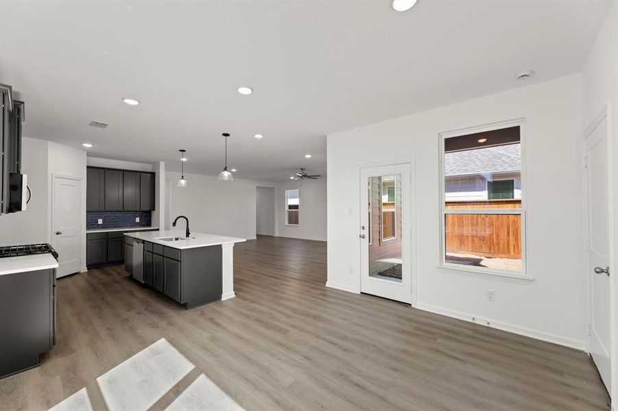 11. 1222 Falls Rush - Dining (2)