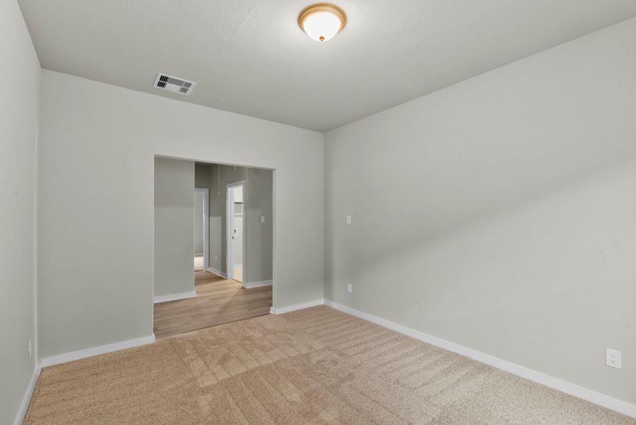 Spacious, unfurnished interior of a new home in Windrose Green 50', Angleton (Image 20).