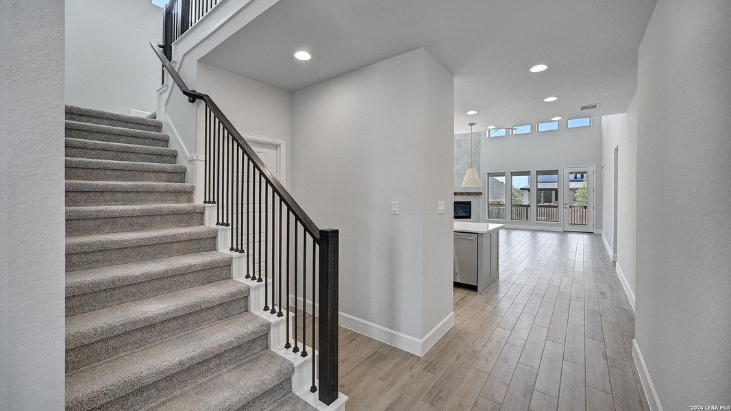 Spacious, unfurnished interior of a new home in Corley Farms, Boerne (Image 18).