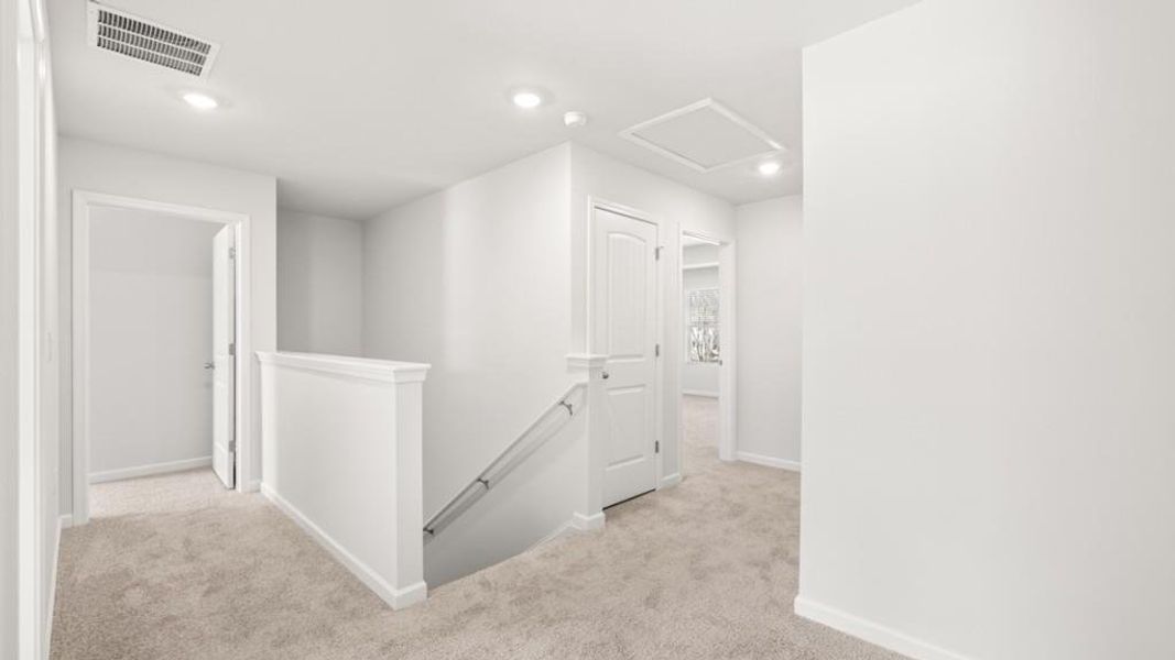 Spacious, unfurnished interior of a new home in Braselton Village, Braselton (Image 12).