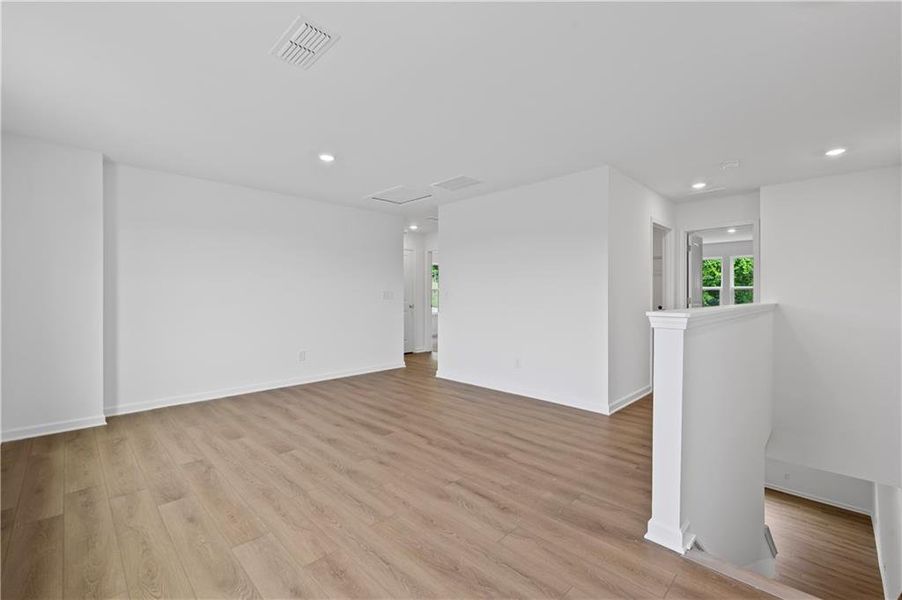 Spacious, unfurnished interior of a new home in Avery Ridge, Gainesville (Image 25).