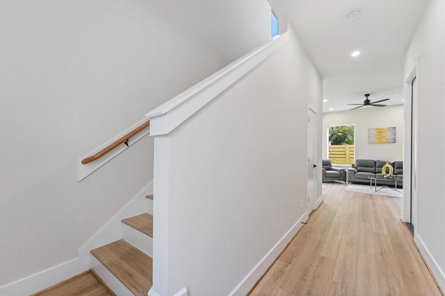 Spacious, unfurnished interior of a new home in Blalock Square, Houston (Image 17).