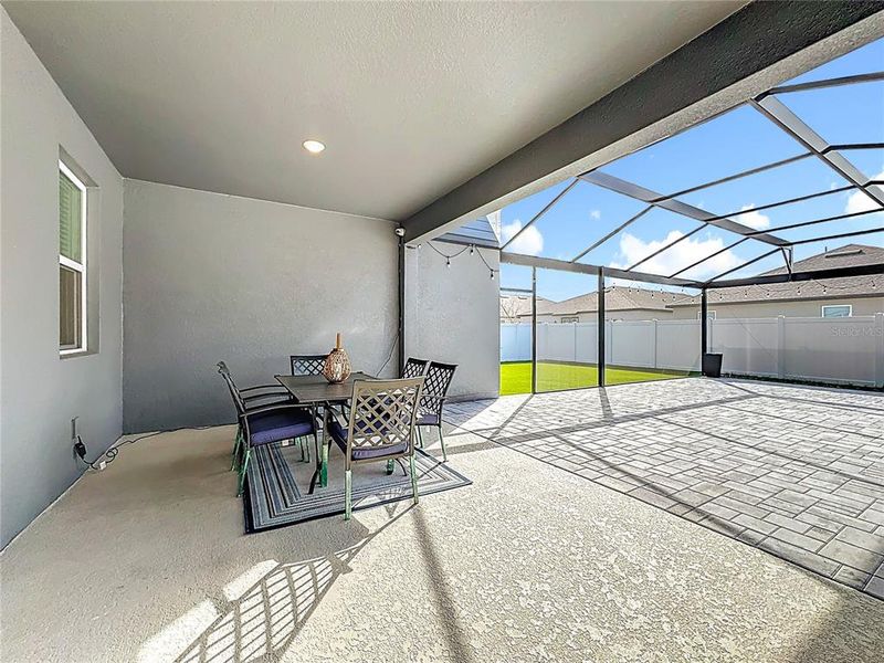 Exterior details and patio area of a home in Sunbrooke, St. Cloud (Image 30).