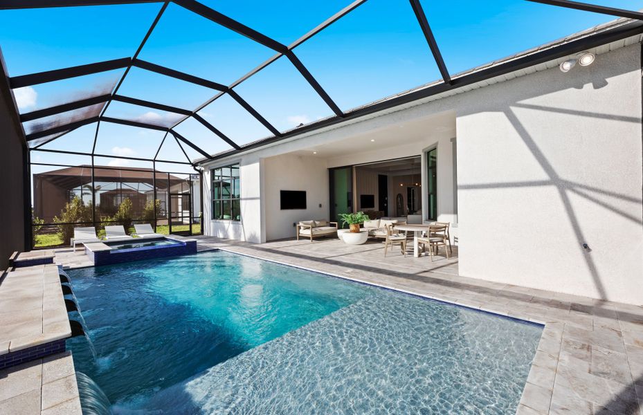 Soak up the Florida sun in your new home in Lakewood Ranch, Florida Soak up the Florida sun in your new home in Lakewood Ranch, Florida