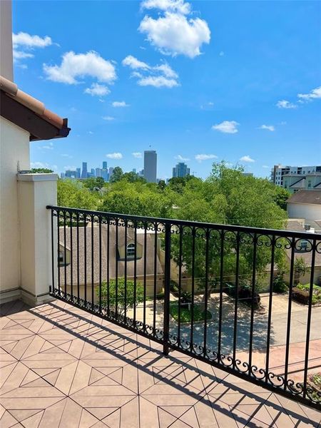 Image 6 of a home in Caceres. Image 6 of a home in Caceres.