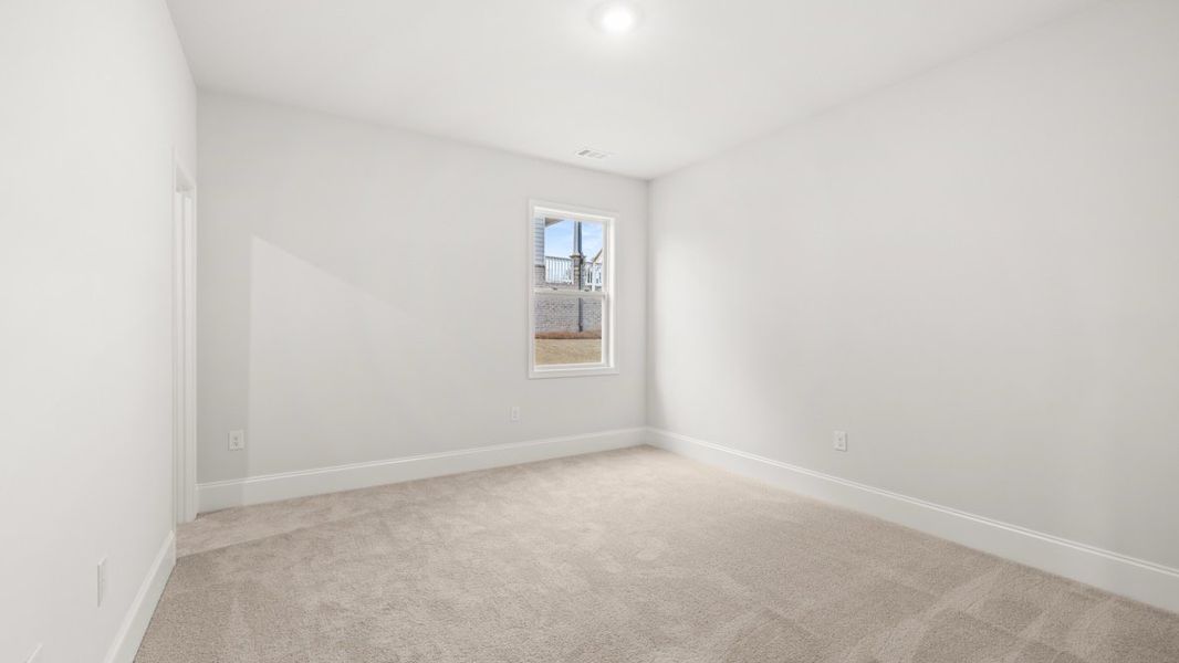 Representative unfurnished interior of a home built from the Westerly by D.R. Horton in Thalley Creek Estates, Cumming (Image 20).