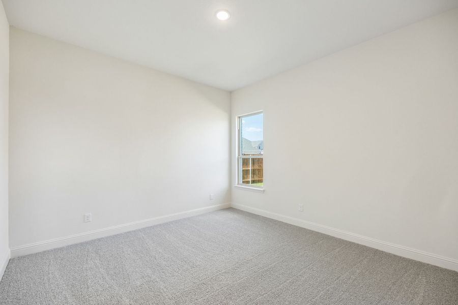Spacious, unfurnished interior of a new home in Sheppard's Place, Waxahachie (Image 29). Spacious, unfurnished interior of a new home in Sheppard's Place, Waxahachie (Image 29).