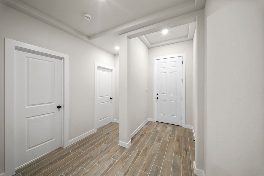 Spacious, unfurnished interior of a new home in Alberta Heights, Edinburg (Image 18).