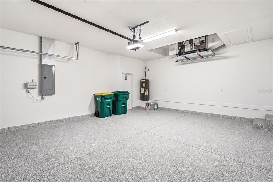 Spacious, unfurnished interior of a new home in , Port Charlotte (Image 35).