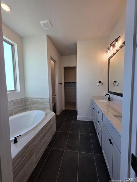 Furnished interior view inside a new home in Haby Hill 50s, San Antonio (Image 4). Furnished interior view inside a new home in Haby Hill 50s, San Antonio (Image 4).