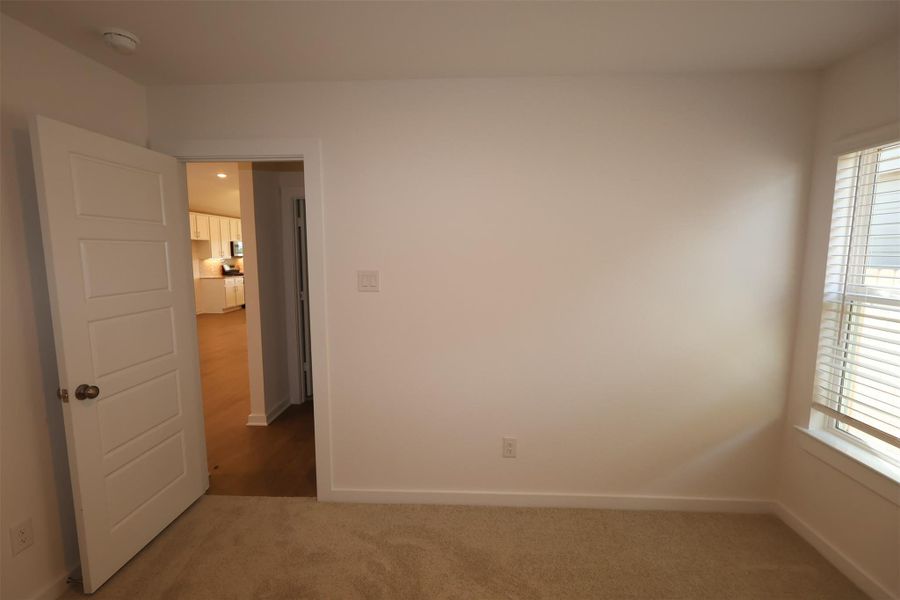 Spacious, unfurnished interior of a new home in Summerview, Fulshear (Image 15).