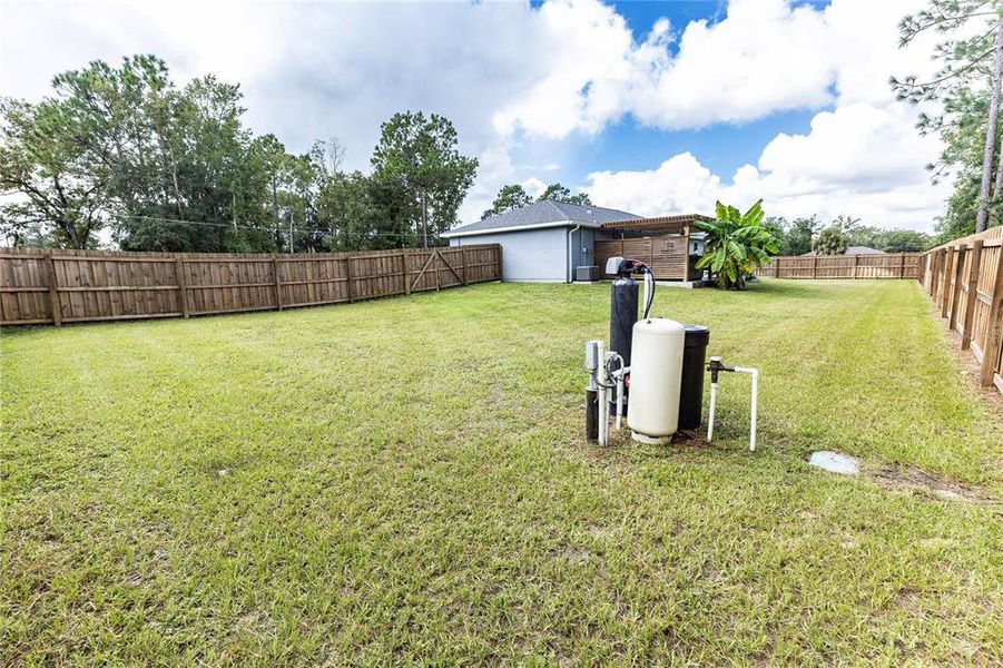 Exterior details and patio area of a home in , Belleview (Image 39).