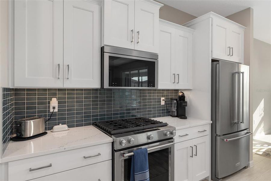 Furnished interior view inside a new home in , Ocala (Image 10).