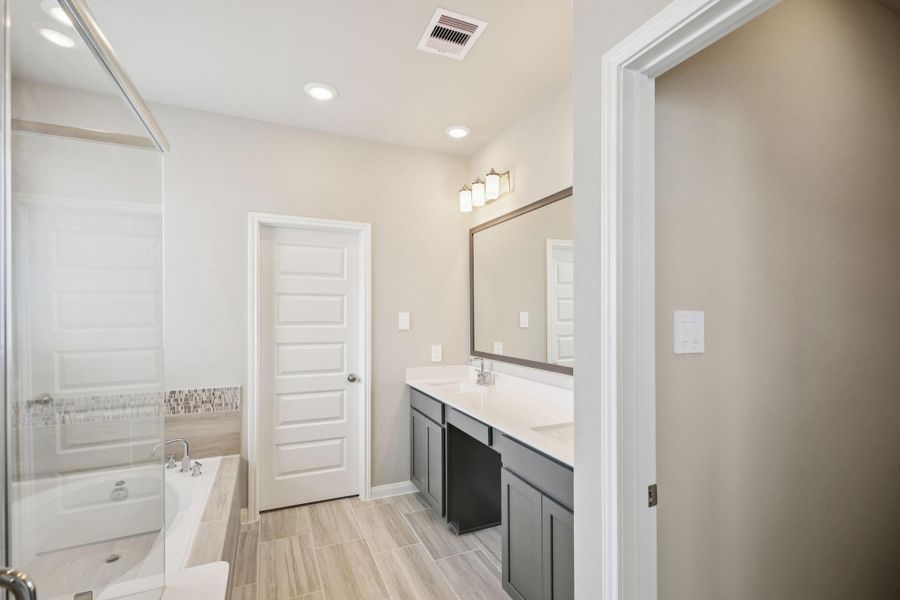 Furnished interior view inside a new home in Kemah Crossing - Luxe Series, Kemah (Image 5). Furnished interior view inside a new home in Kemah Crossing - Luxe Series, Kemah (Image 5).