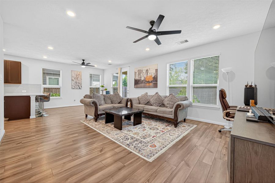 Furnished interior view inside a new home in Creekside Court, Magnolia (Image 14). Furnished interior view inside a new home in Creekside Court, Magnolia (Image 14).