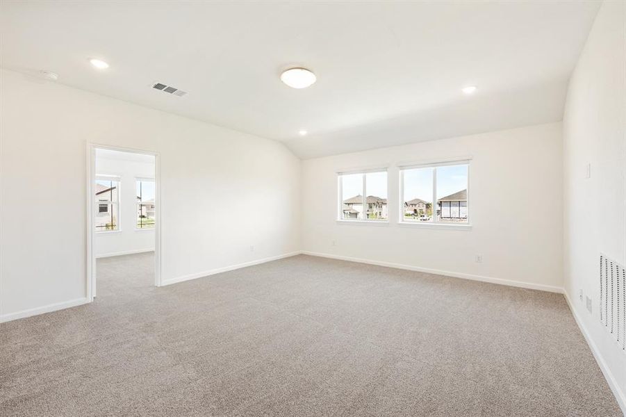 Spacious, unfurnished interior of a new home in ArrowBrooke Elements, Aubrey (Image 36). Spacious, unfurnished interior of a new home in ArrowBrooke Elements, Aubrey (Image 36).