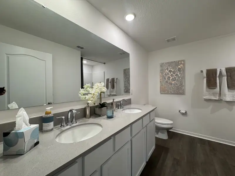 Furnished interior view inside a new home in Spring Hill, Spring Hill (Image 6).